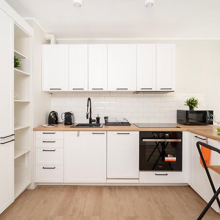 Hideaway Apartment - Terrace With Garden & Parking- By Rentujemy Lodz  Ngoại thất bức ảnh